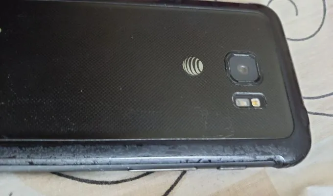 Samsung galaxy S7 active - photo 2