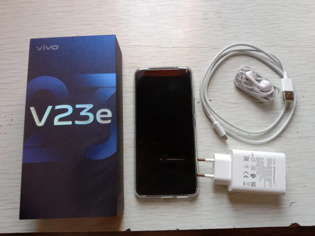 V23e - photo 2
