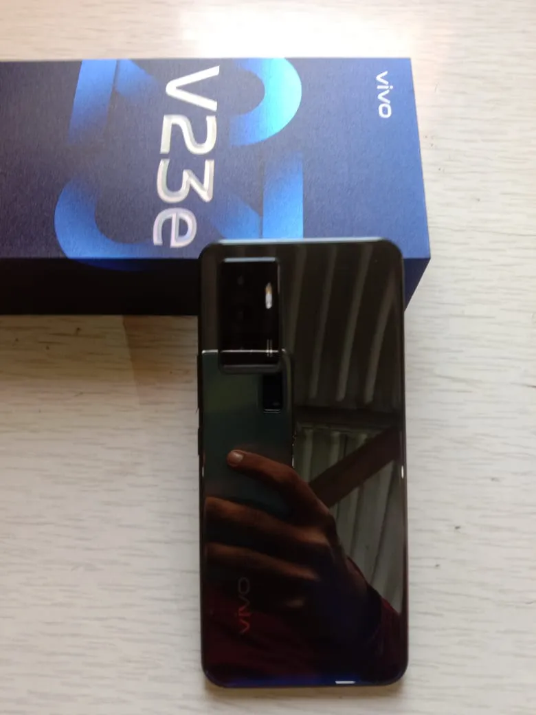 V23e - photo 1