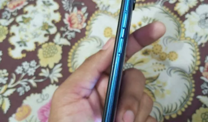 Tecno camon 12 air | 4gb/64gb | 8/10 condition - photo 3