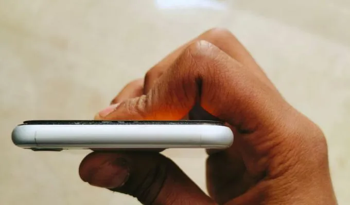 Iphone se 2020 non pta - photo 3