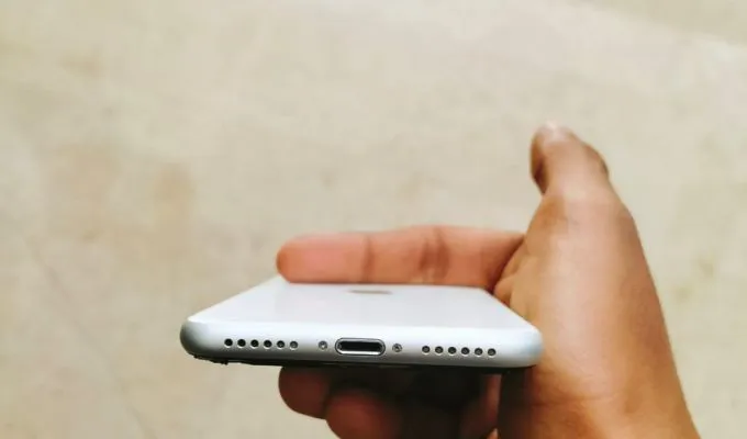 Iphone se 2020 non pta - photo 2
