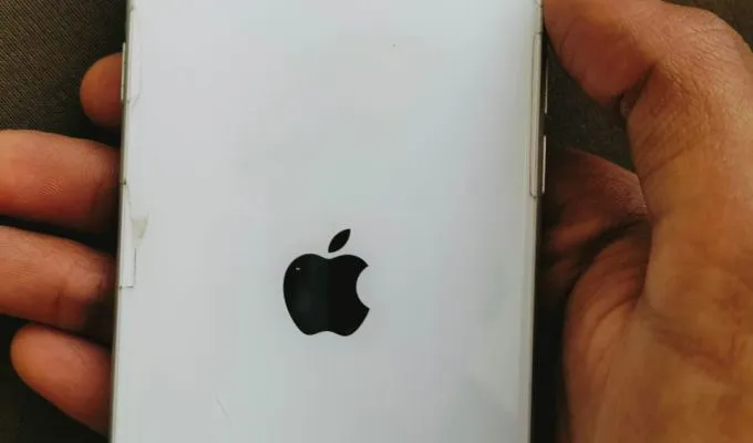 Iphone se 2020 non pta - photo 1
