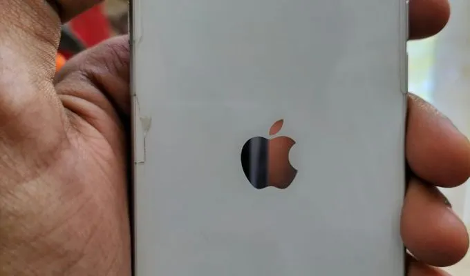 Iphone se 2020 non pta - photo 1