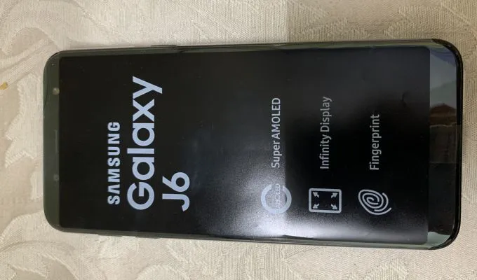 Samsung Galxy J6 - photo 2