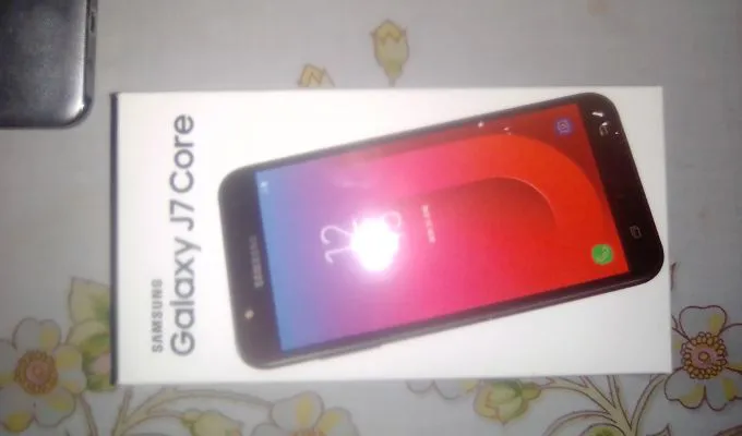 Samsung Galaxy J7 Core - photo 1
