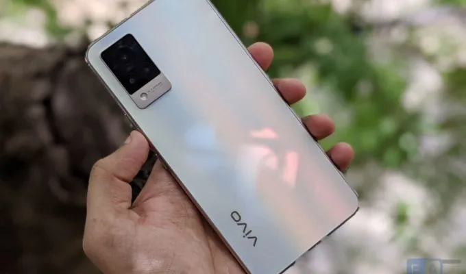 Vivo v21 for sale 10/10 condition 10months official warranty - photo 1