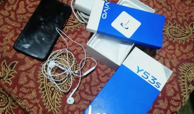 Vivo Y53s 8+4GB/128 GB 64 mp - photo 3