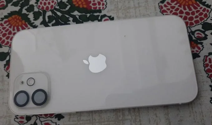 Iphone 12 - photo 2