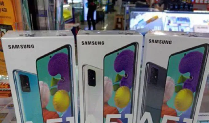 Samsung galaxy A51 8gb/128gb box pack pta approved - photo 1
