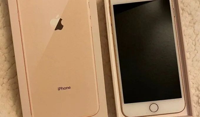 Iphone 8 plus brand new mint 10/10 pta approved - photo 1