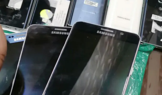 Samsung Galaxy S22 ULTRA - photo 3