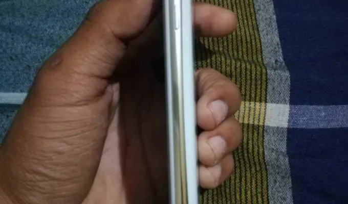 Sharp Aquos R2 gaming phone - photo 2
