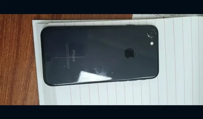 I phone 7 128gb Pta approved - photo 1