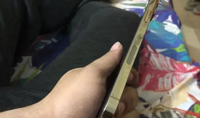 Iphone 12pro max - photo 2