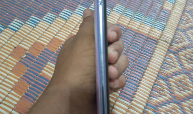 Itni achi mobile srif 25000 mein - photo 2