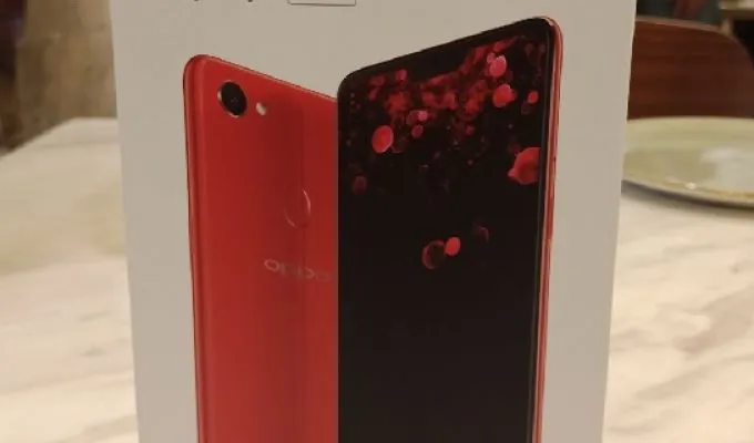 oppo F7 box pack pta register - photo 1