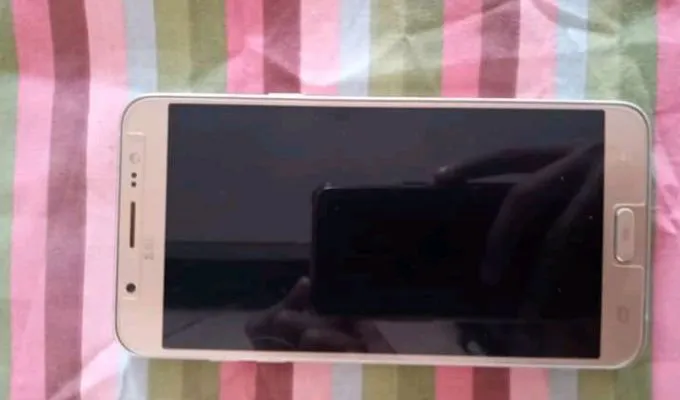 Good Condition with orignal charger - photo 1