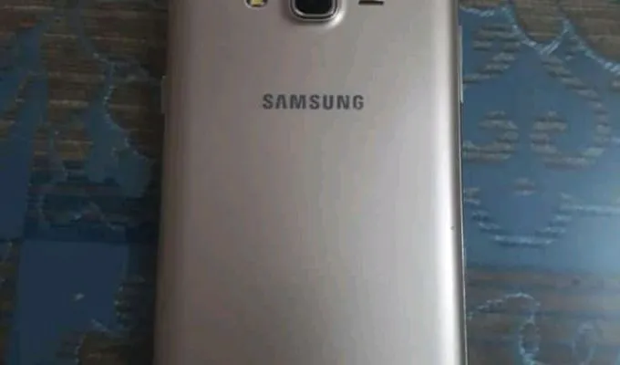 Good Condition with orignal charger - photo 1