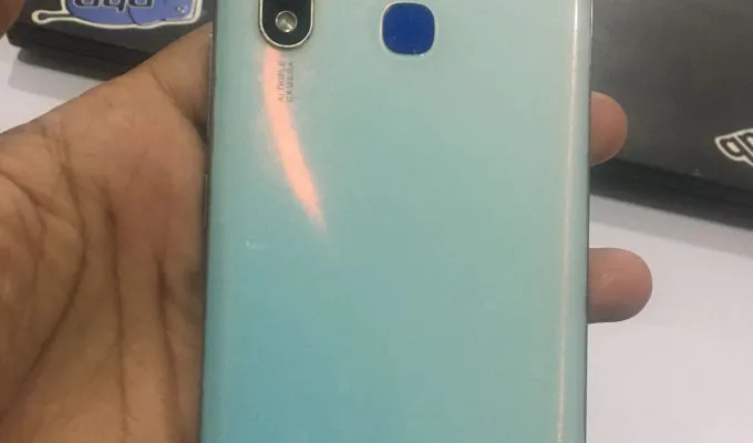 Vivo y19 4GB / 128GB - photo 1