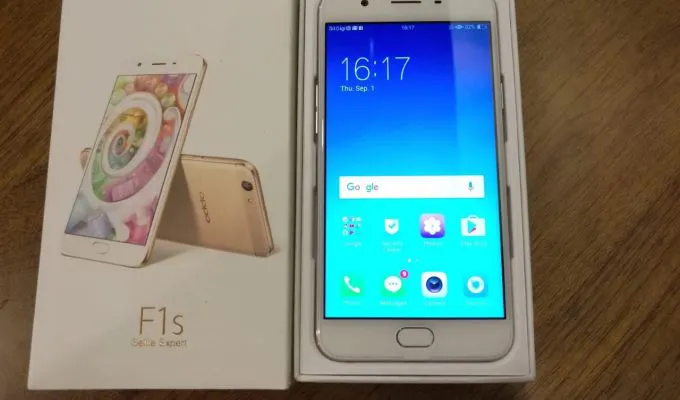 Oppo F1 s - photo 2