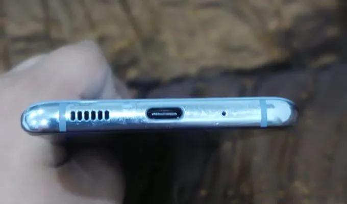 Samsung S20 Plus 5 g 6/128 - photo 2