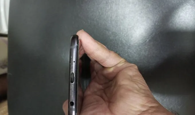 Motorola Z4 - photo 1