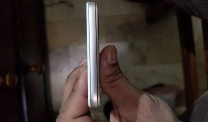 Oppo A57 in v.Gud Condition With Original Box - photo 1