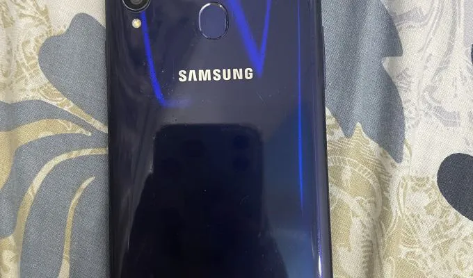 Samsung Galaxy A20s - photo 2