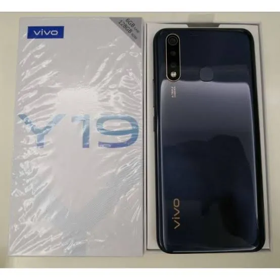 Used Vivo Y19 Condition 8/10 Battery Health 95 percent - photo 1