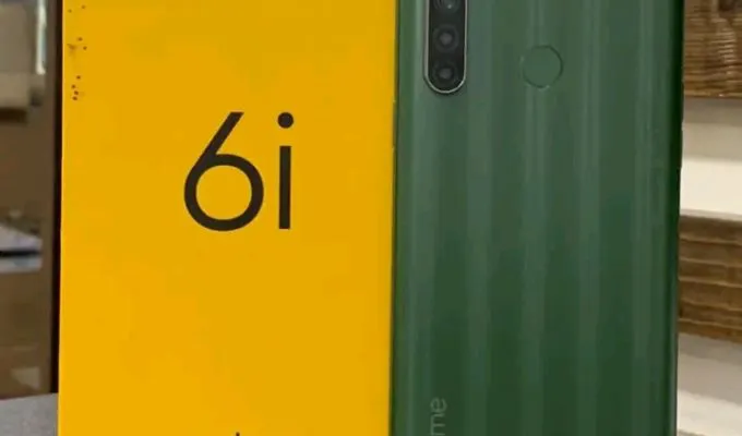 Realme 6i - photo 1