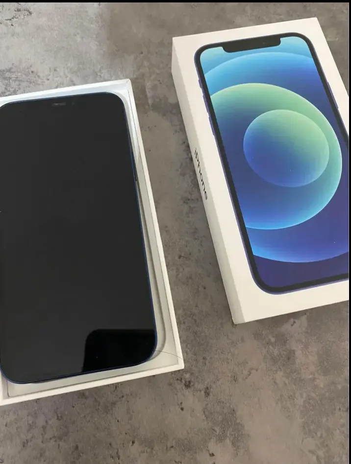 iPhone 12 - photo 2
