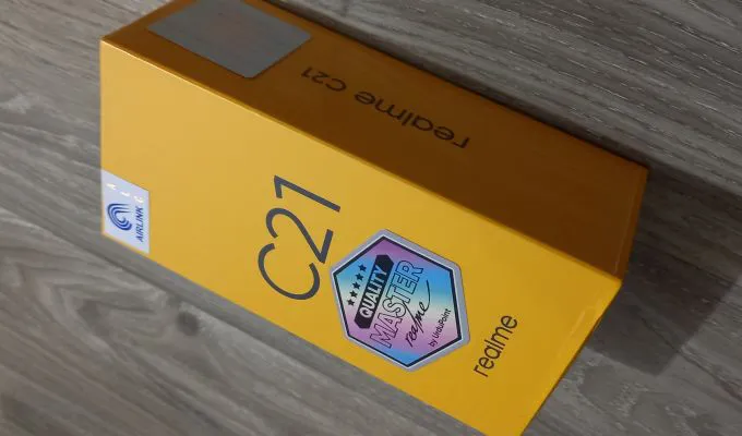 Realme C21 3/32 with one year warranty for sale - photo 1