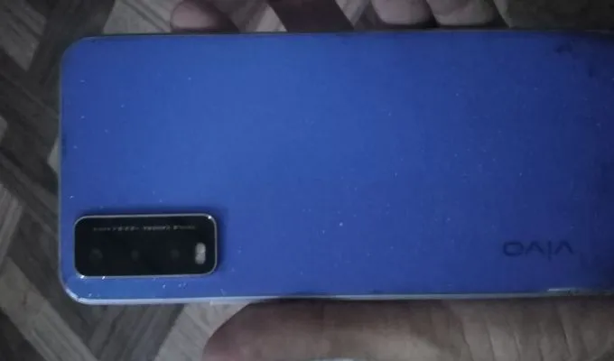 Vivo y21 used mobile - photo 3