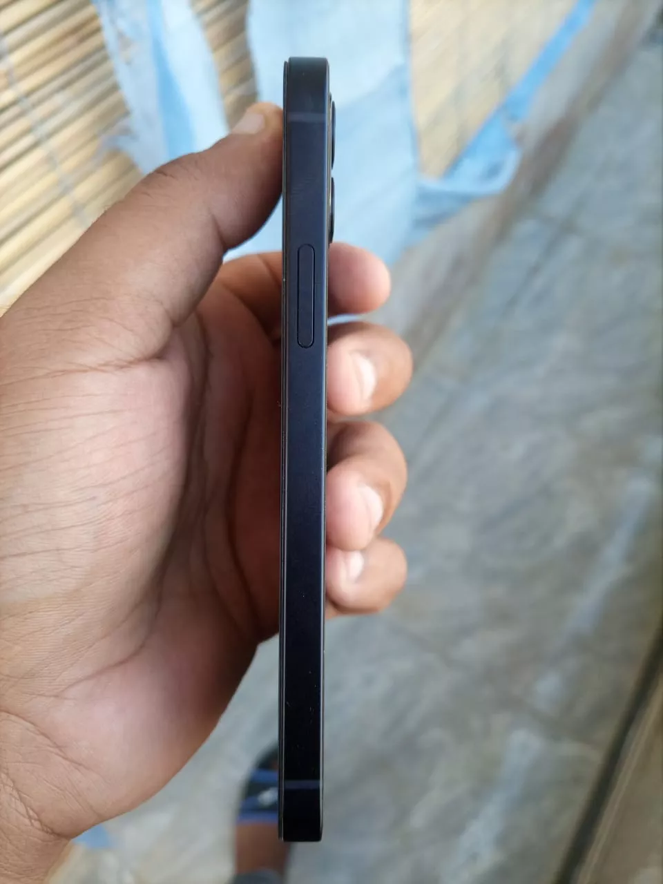 iPhone 12 - photo 2