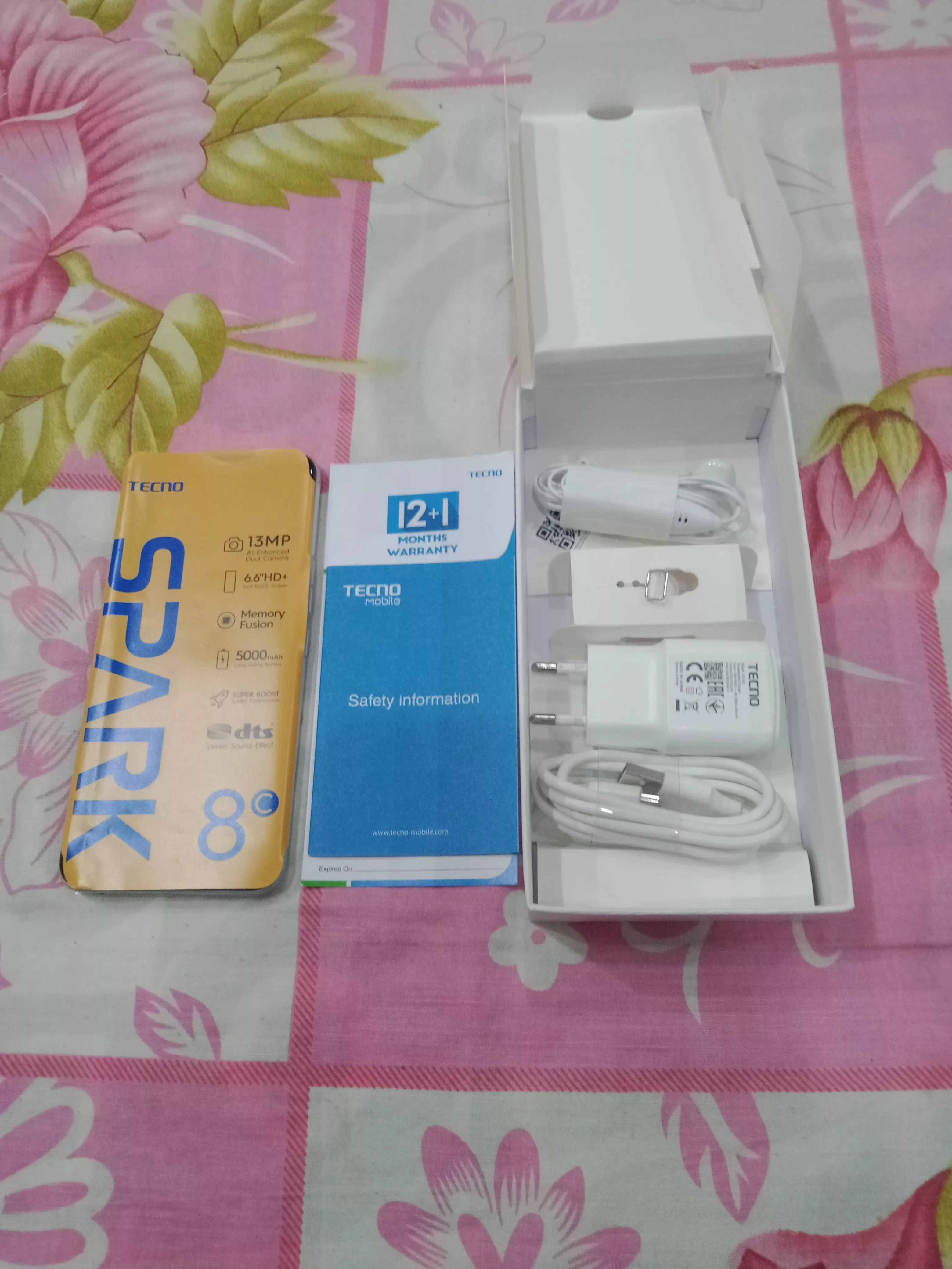 Tecno Spark 8c