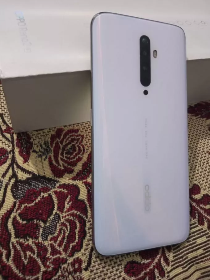 Oppo Reno 2F - photo 1