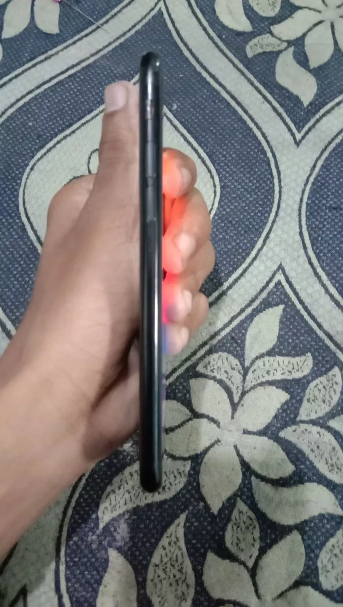 iPhone for sale - photo 2
