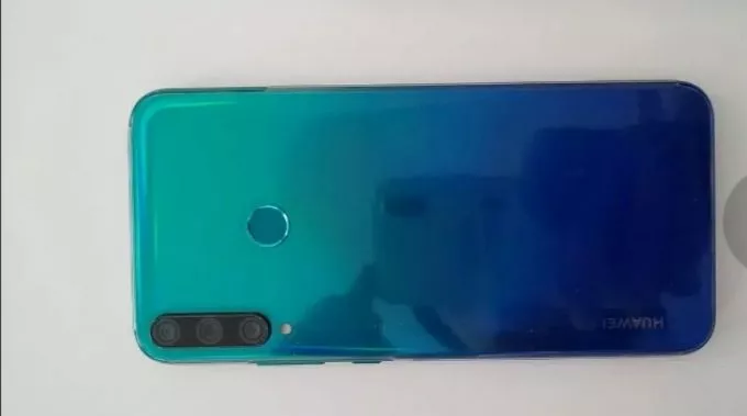 HUAWEI Y7P - photo 1