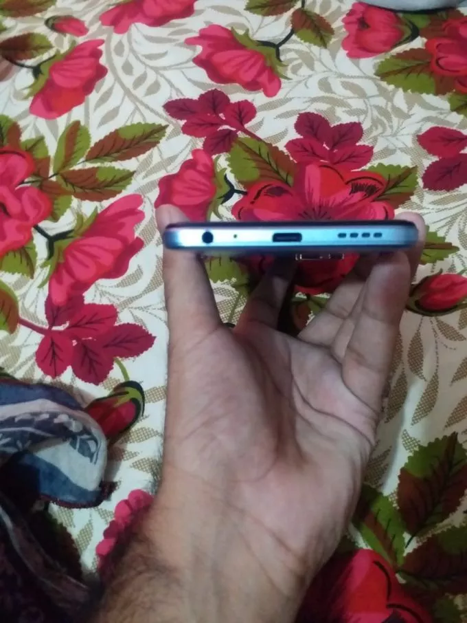 Vivo Y33s - photo 2