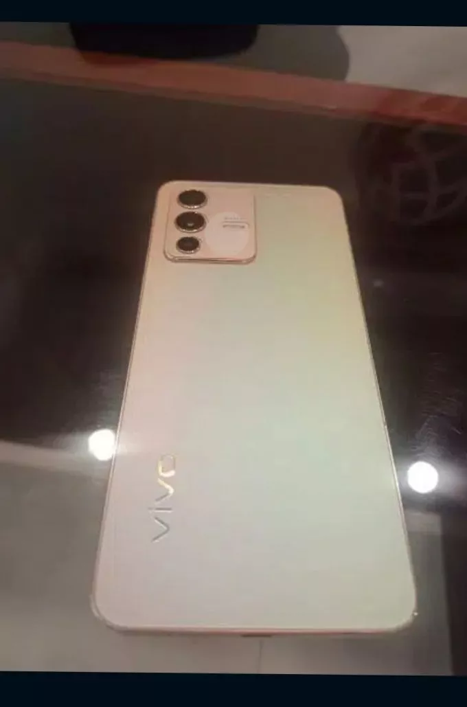 Vivo v23 5G mobile Golden shade - photo 1
