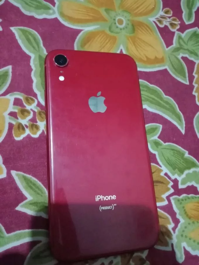 iPhone Xr 64GB - photo 1
