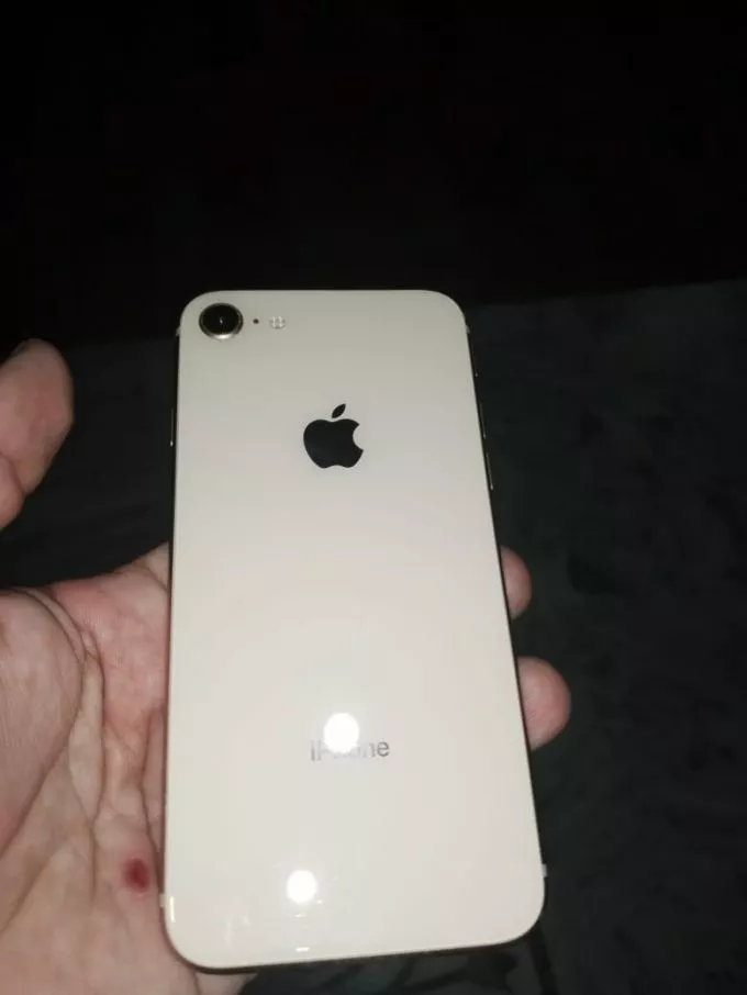iPhone 8 64 gb - photo 3
