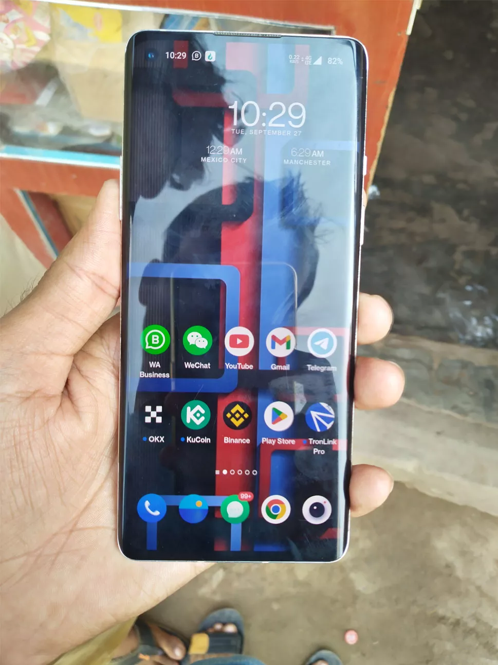 OnePlus 8 - photo 1