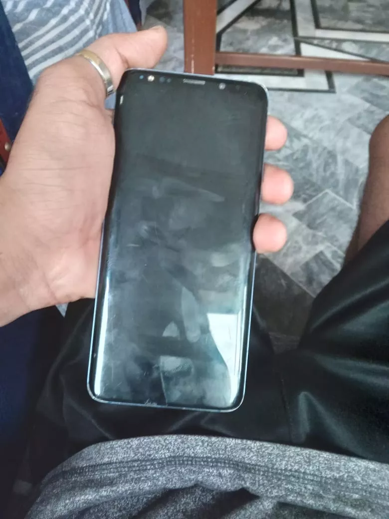 Samsung Galaxy S9+ - photo 2