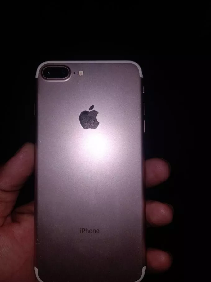 IPhone 7 plus - photo 1