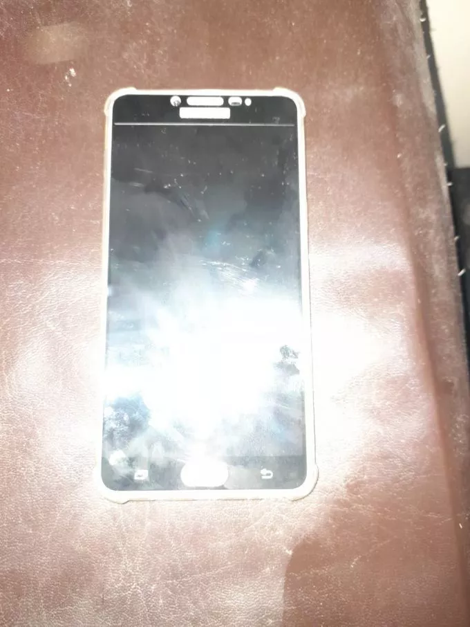 Samsung c9 pro - photo 2