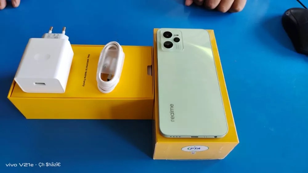 Realme C35 - photo 1