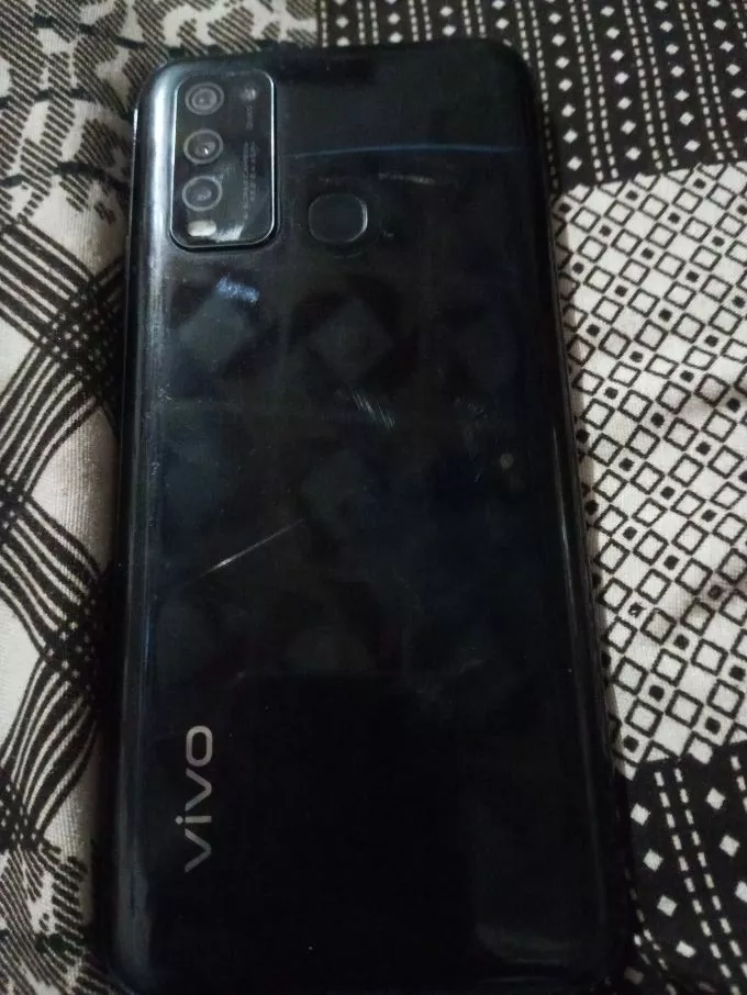 Vivo y30 4gb ram 128 memory - photo 1