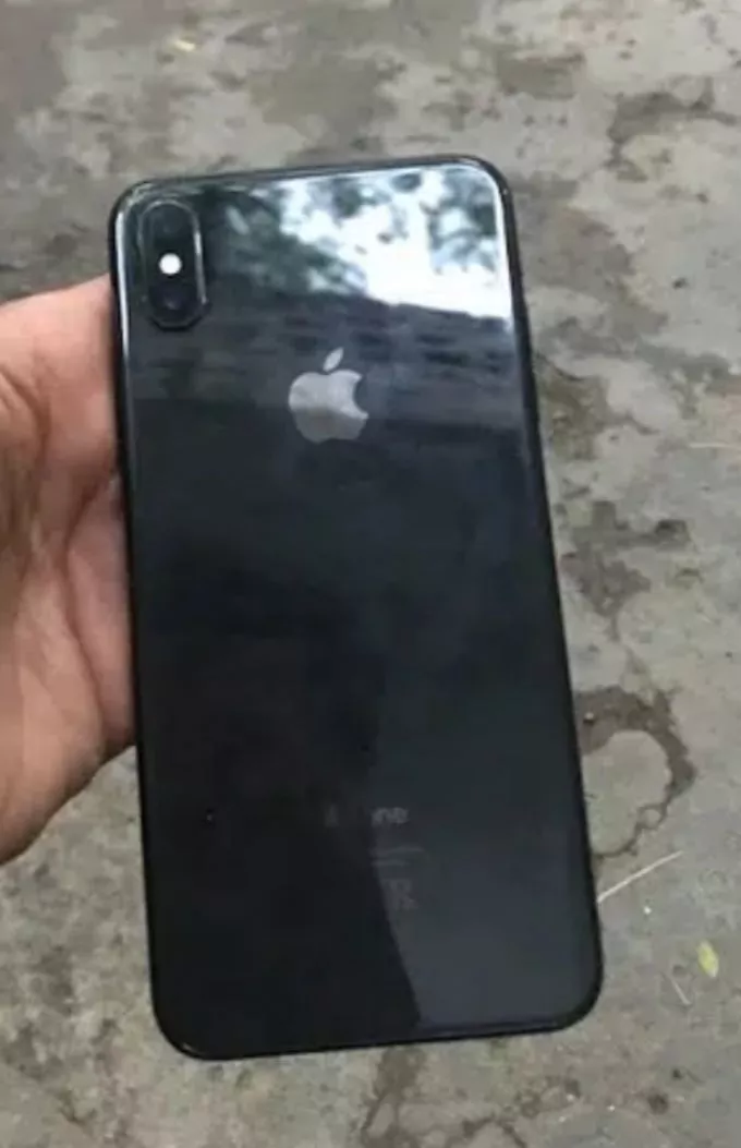 IPhone xs 256 - photo 1